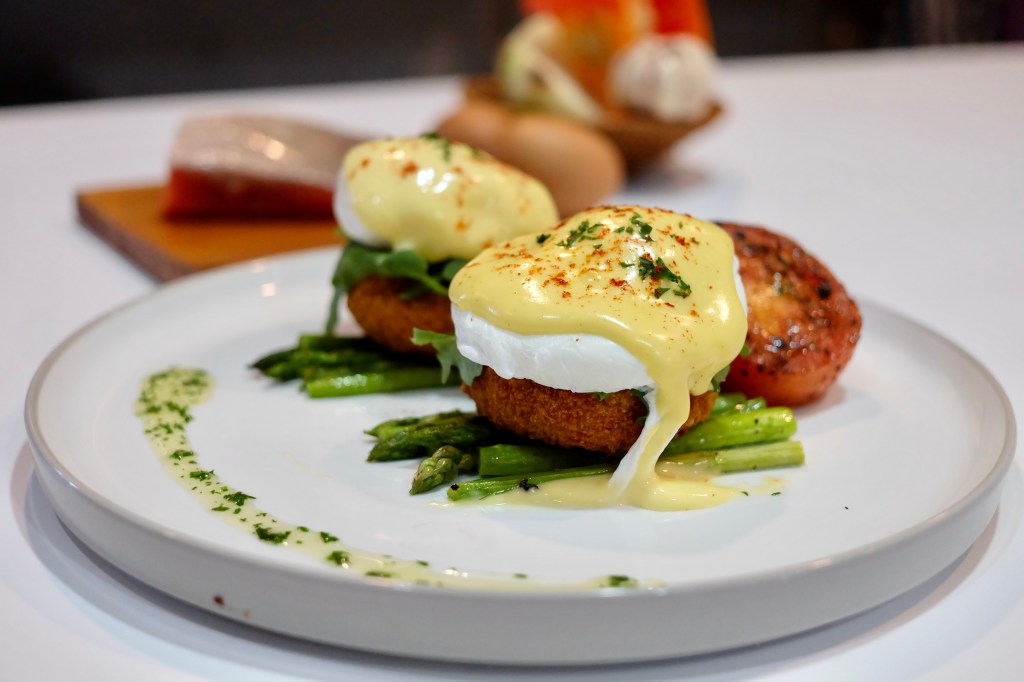 Salmon Cake Egg Benedict