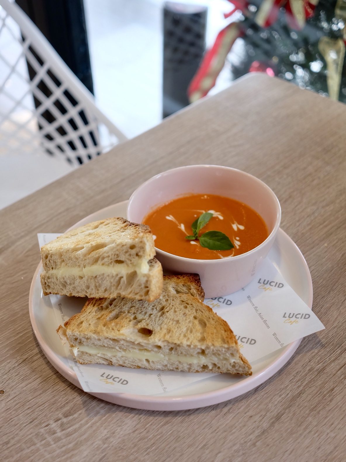 Tomato Soup with Cheese Toast